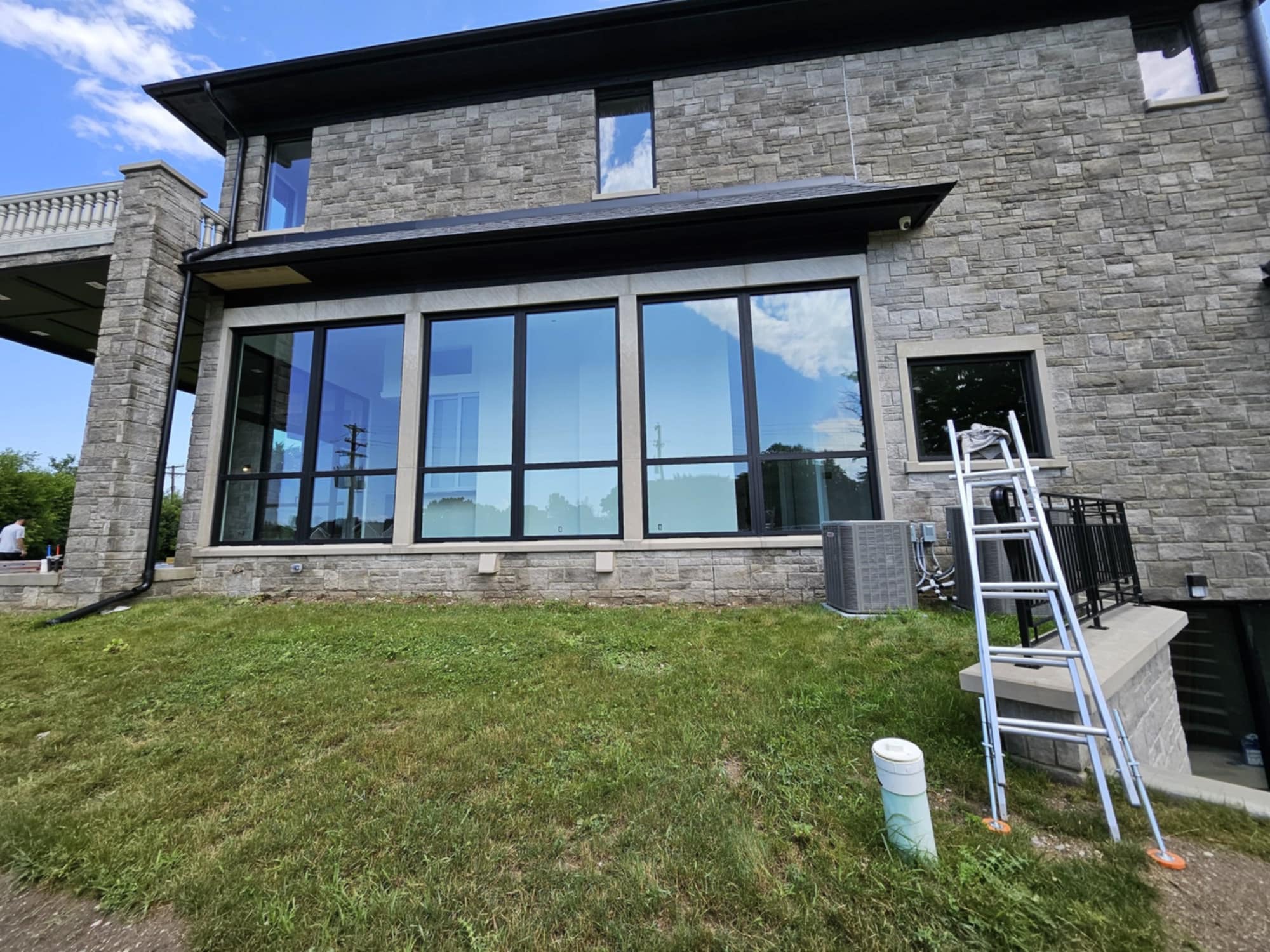 Outside home window cleaning